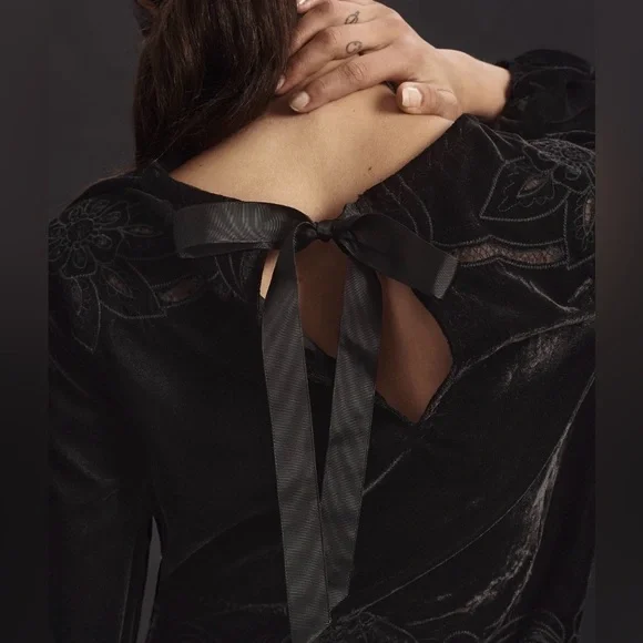 Anthropologie Velvet The Lainie Black Long-Sleeve Lace Cutwork Blouse M - Picture 2 of 13